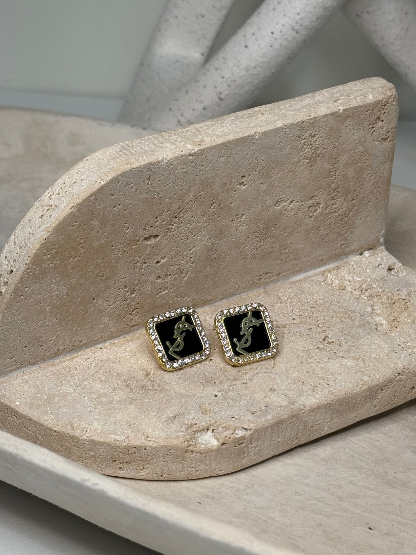 Distinctive Black Diamond Shaped 7/8" Width Earrings with Sparkling Rim