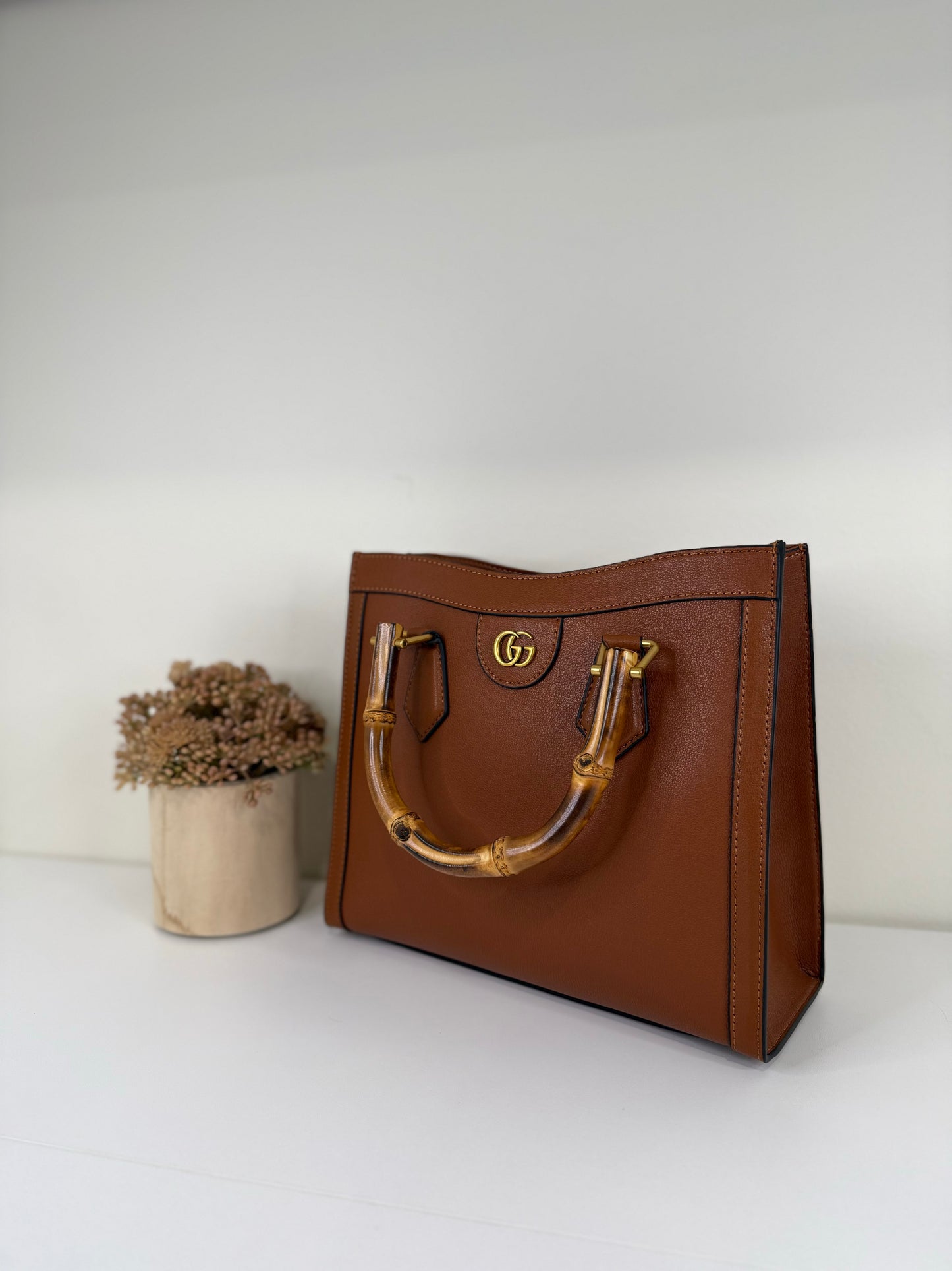 Rustic 10.5" 4.5" 9" Bag Natural Wood Handle and Structured Design