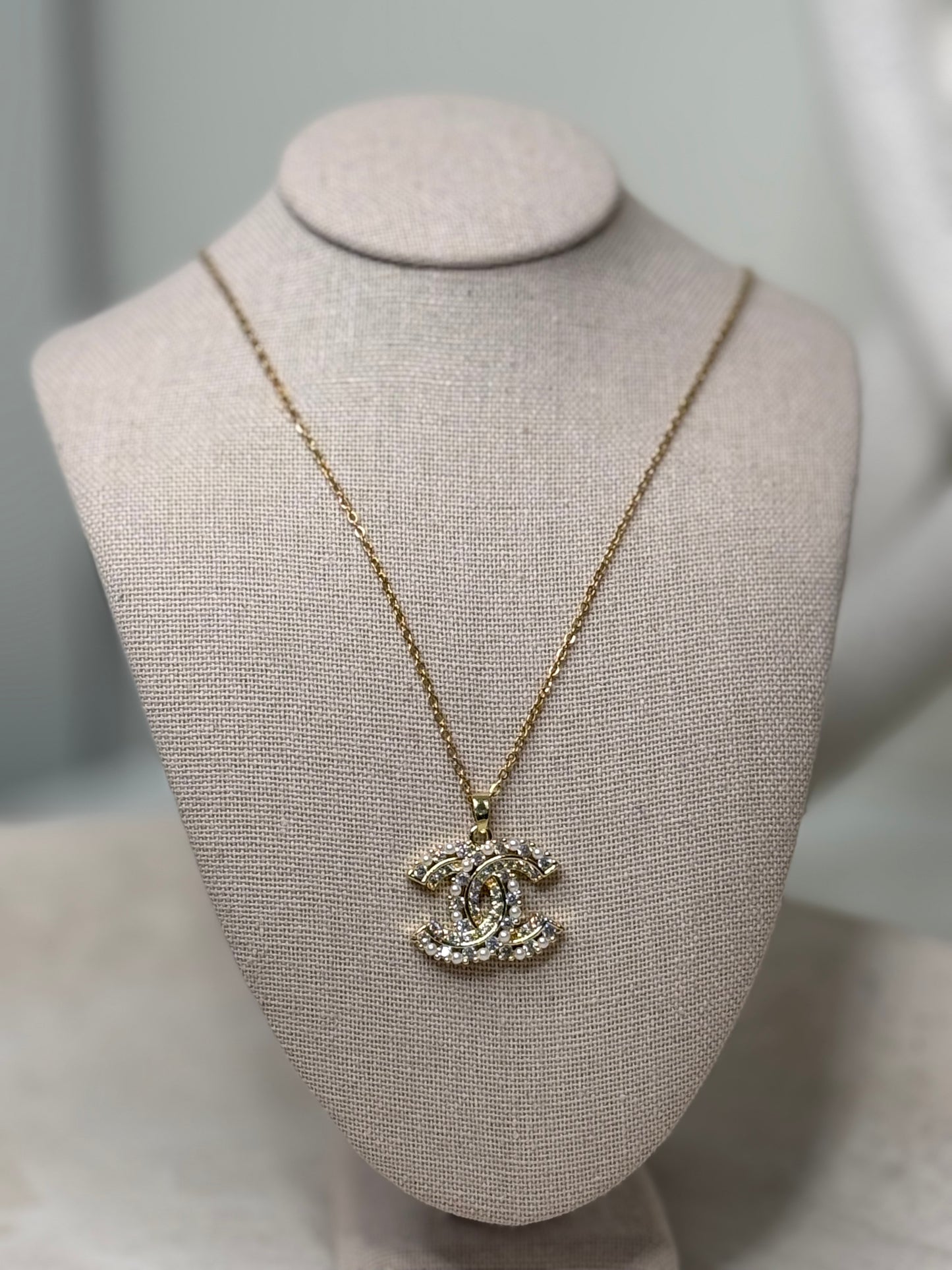 Thin Chain 10" 7/8" Necklace with Large Pearl Embellished Logo Charm