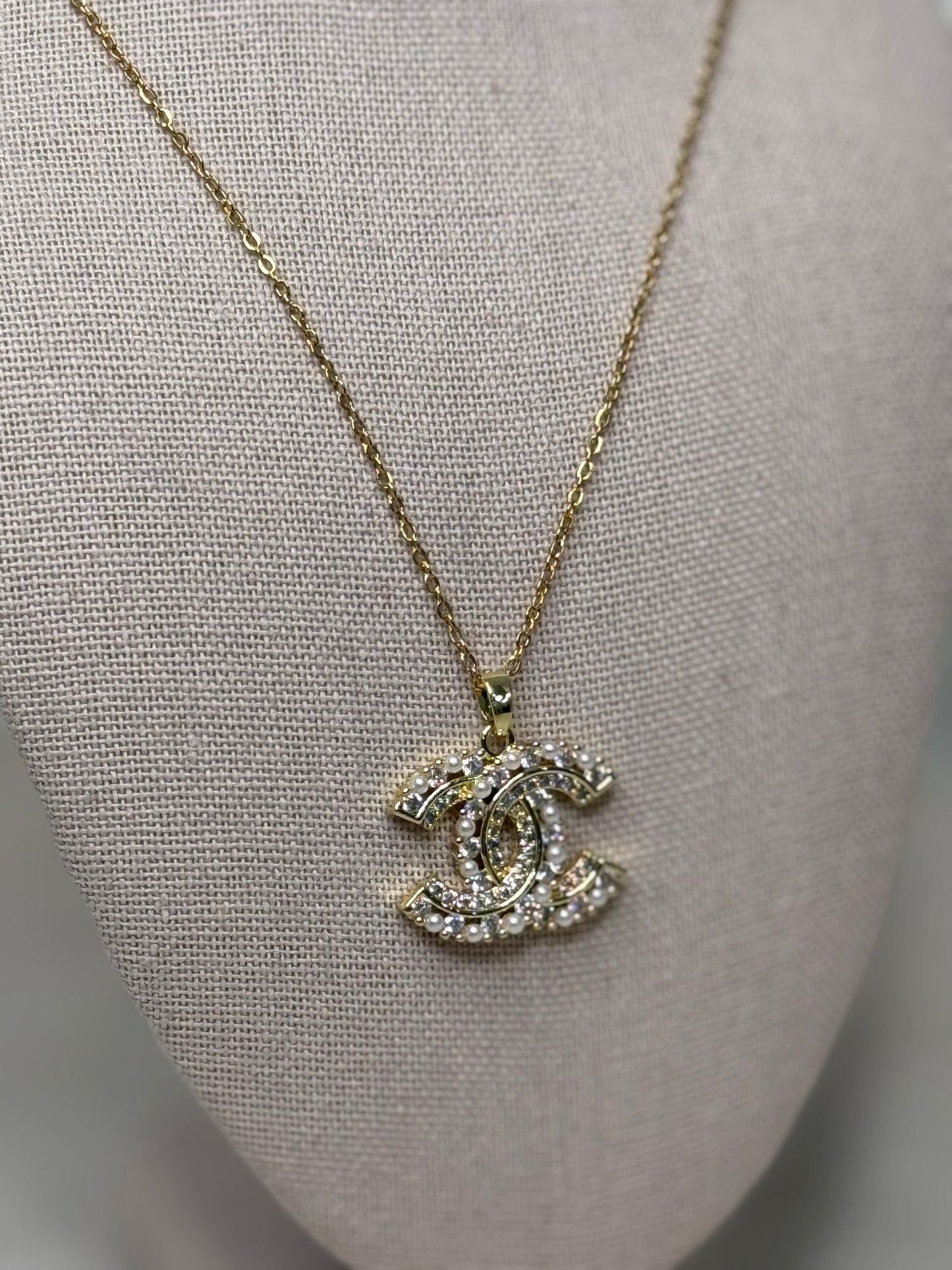 Thin Chain 10" 7/8" Necklace with Large Pearl Embellished Logo Charm