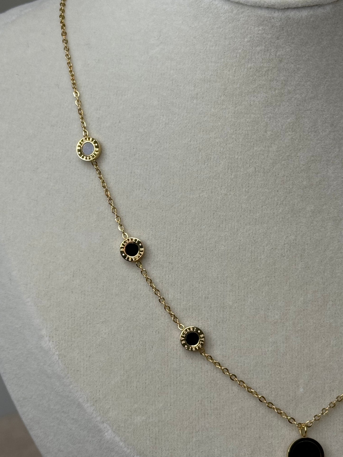 Refined Charm Black and Pearl 9" Necklace