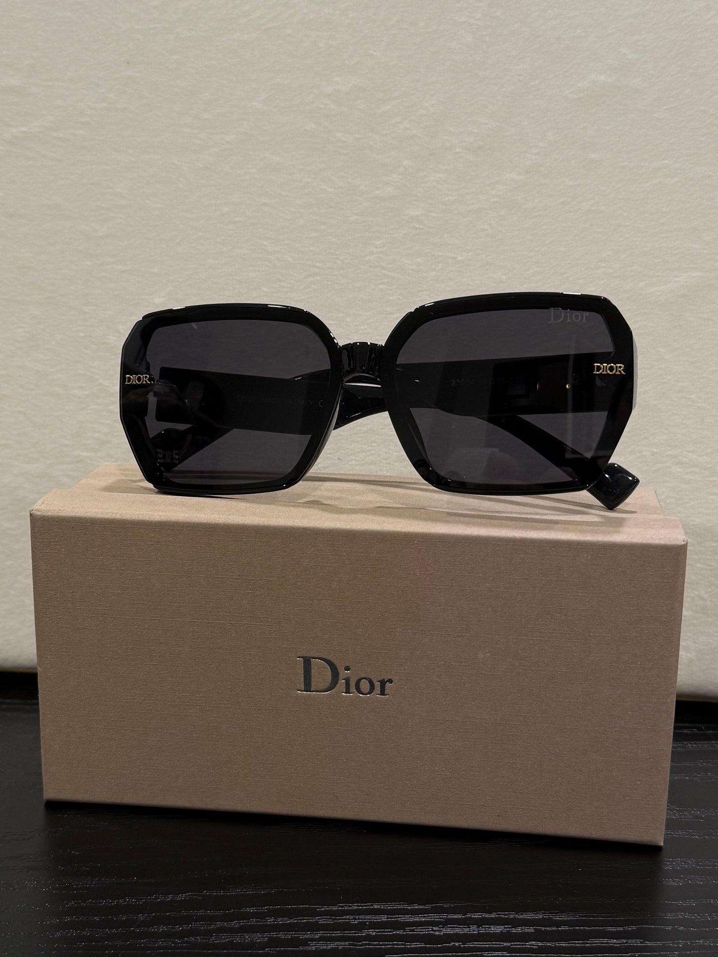 Chic Black Square Designer Sunglasses with Quilted Arm Detail