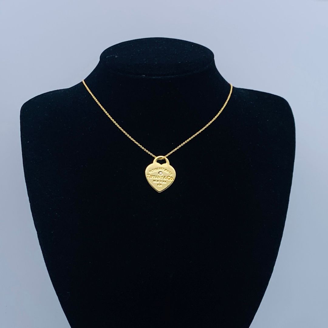 Elegant and Timeless Dainty Necklace