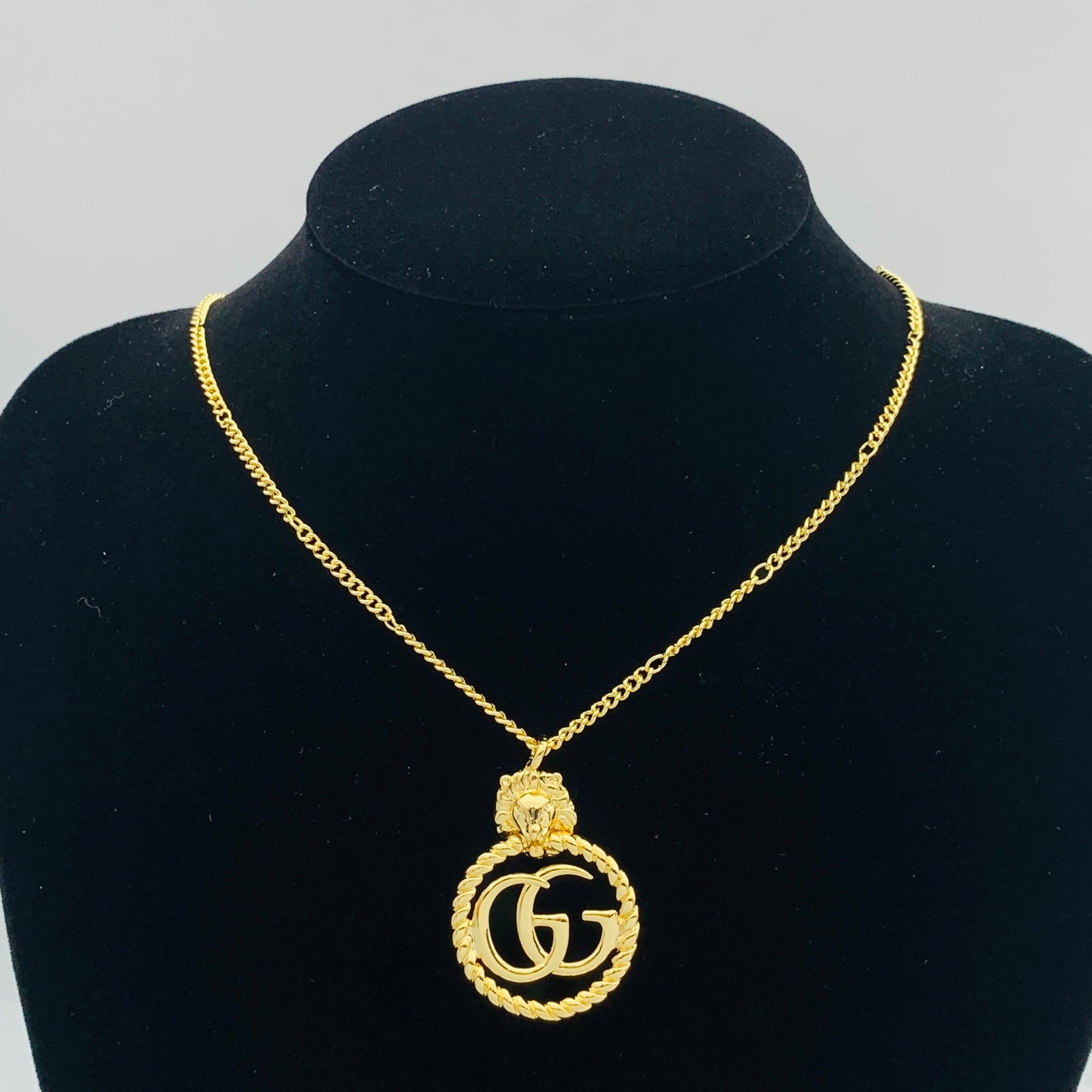 Luxurious Gold Medallion Chain