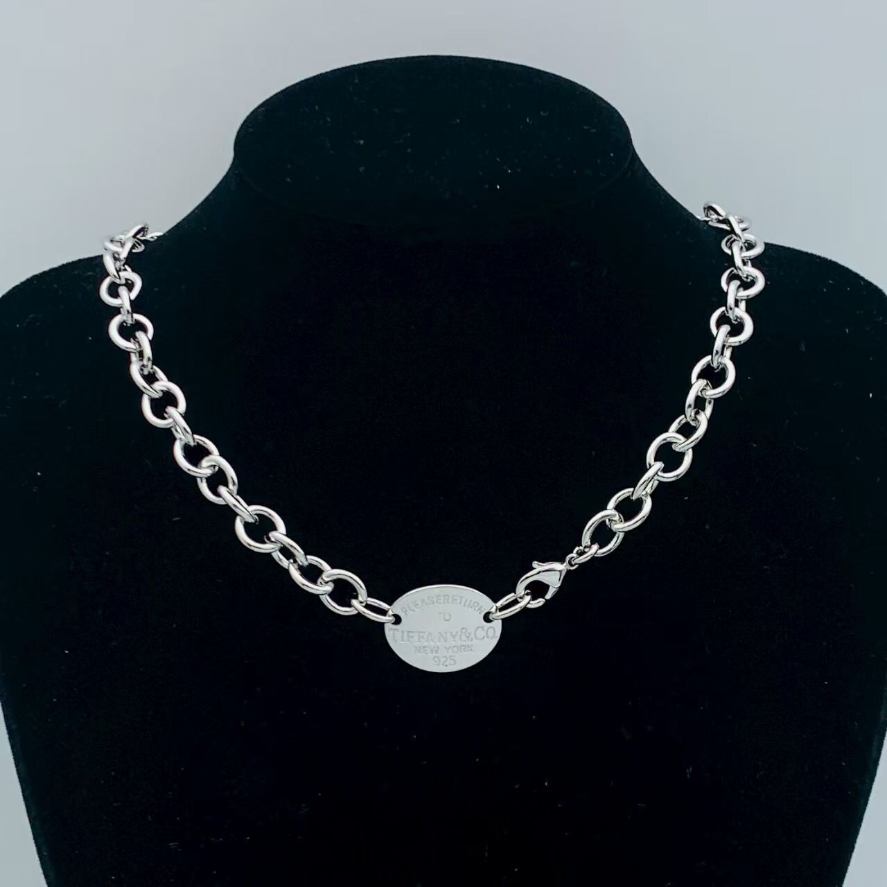 Modern Oval link choker Necklace
