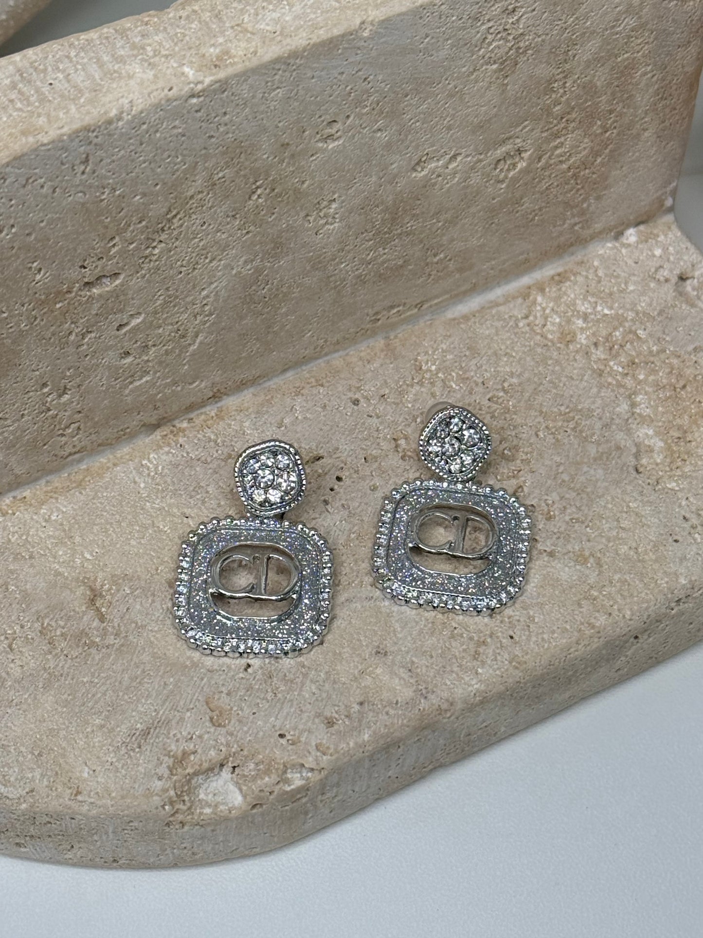 Dazzling Rounded Square 1" 1/4" Width Earrings with Glitter for Any Outfit