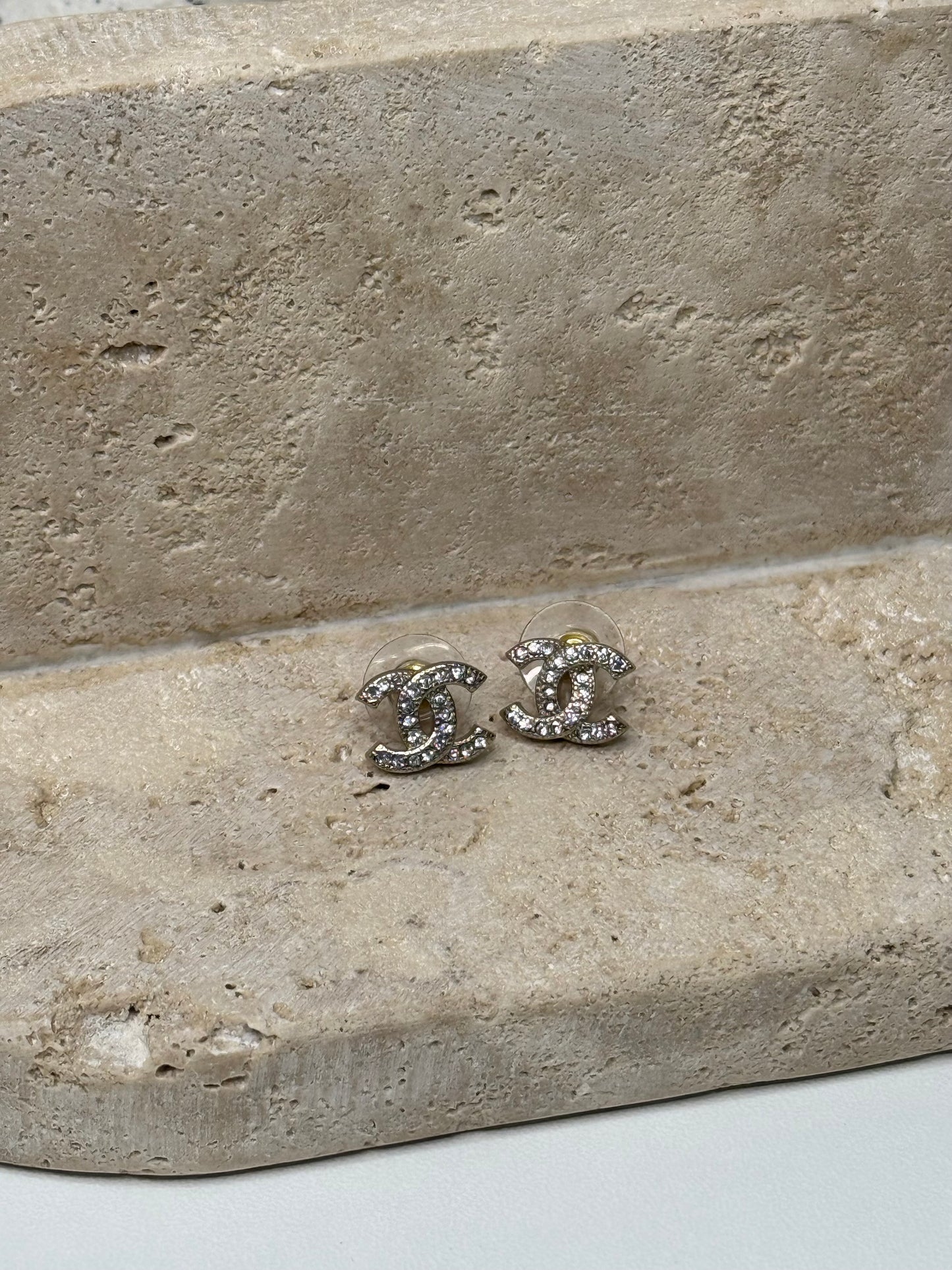 Glamorous Sparkle 1/2" Earrings with Diamond Accents