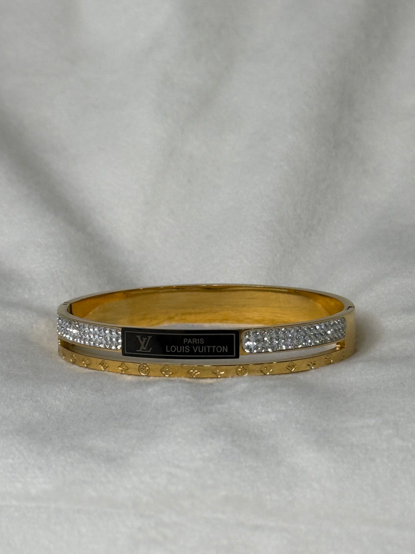 Stylish 7" 1/2" Designer Diamond Imprint Bangle