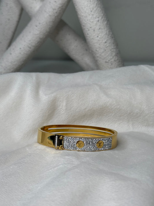 Luxurious 7" 1/2" Bangle with Diamond Accents Bracelet