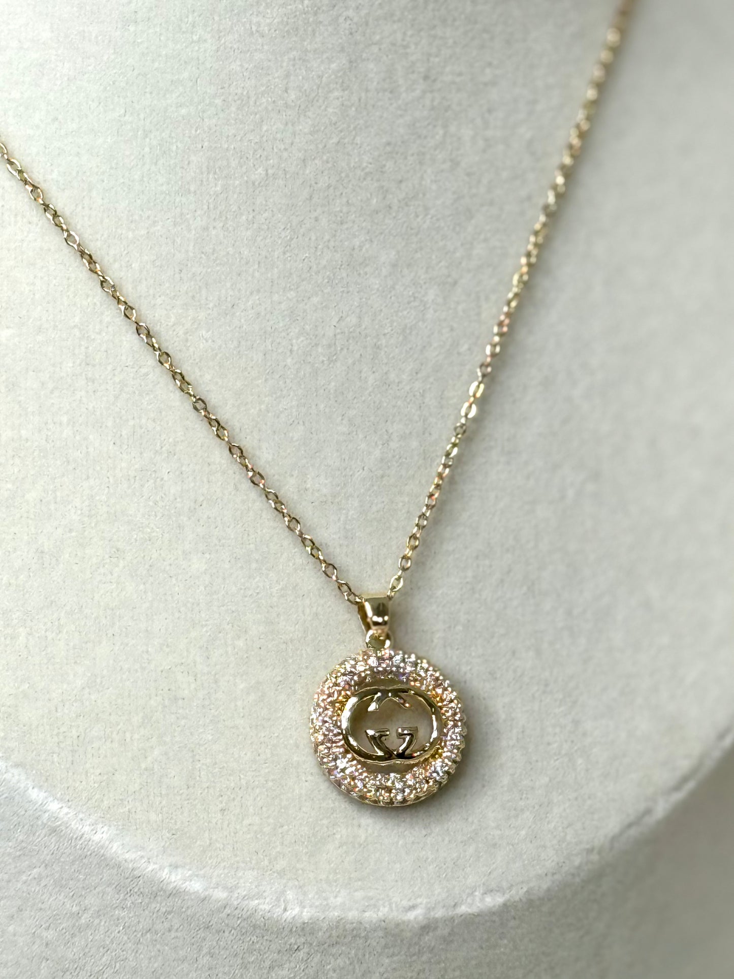 Graceful Round Charm 10" Necklace Encrusted Rim