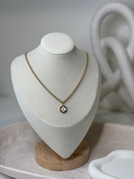 Delicate Round Pearl Flower 9"3/4" Length Necklace Single Rolo Chain