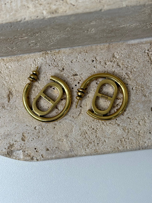 Radiant Gold Hoop 1" 1/16" Earrings with Diamond Logo