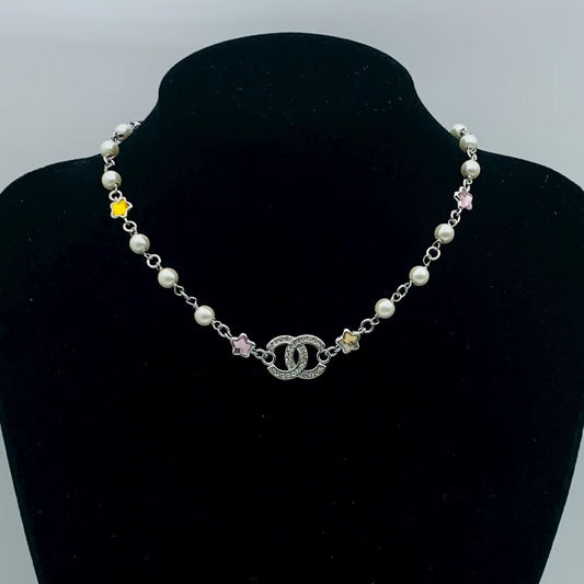 Dazzling Star & Faux Pearl Choker with Diamanté Interlocking Circle Charm