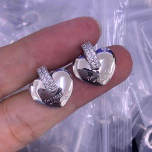 Romantic Sparkling Crystal Bar & Smooth Heart Studs