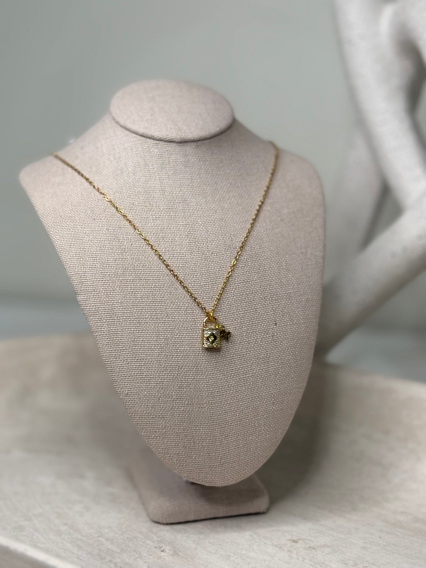 Dainty Chain / Locket Charm