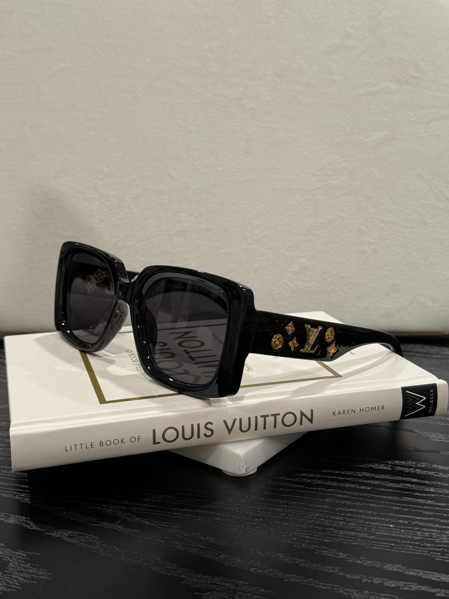 Chic Black Square Frame Sunglasses with Embellished Temples