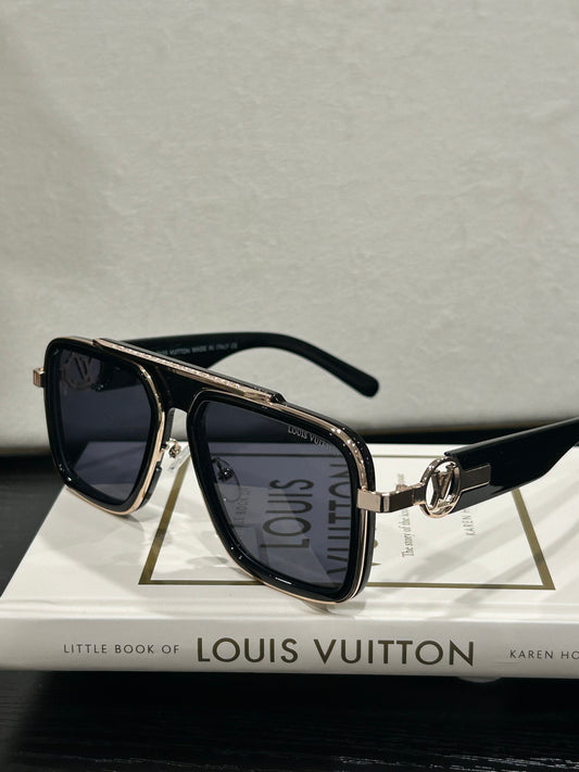 Luxury Square Aviator Sunglasses Black and Gold Toned Frame with Signature Temple Detail