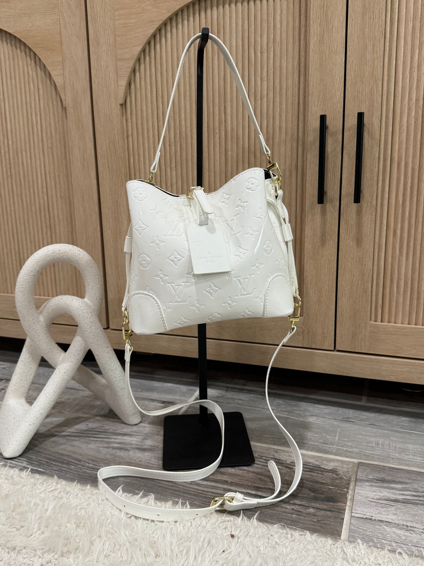 Chic White Embossed Patent Hobo Bag with Detachable Strap