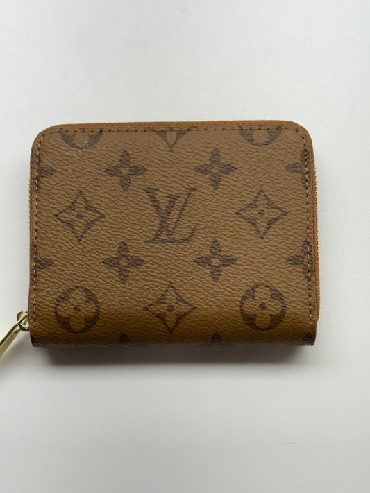 Signature Style Leather Coin & Card Case in Classic Brown Hues