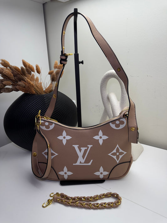 Gorgeous Modern Printed Logo Shoulder Bag