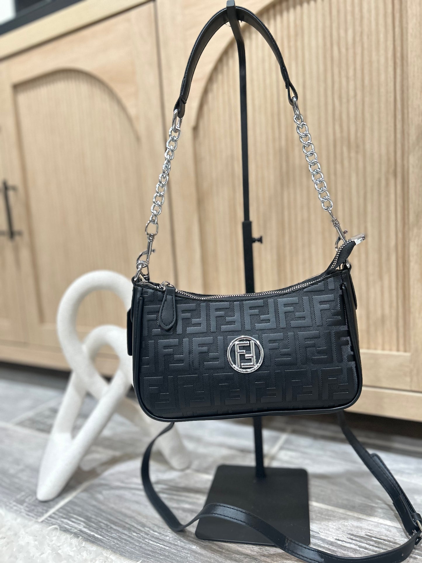 Chic Embossed Convertible Bag - Silver Chain Detail Shoulder & Crossbody Style