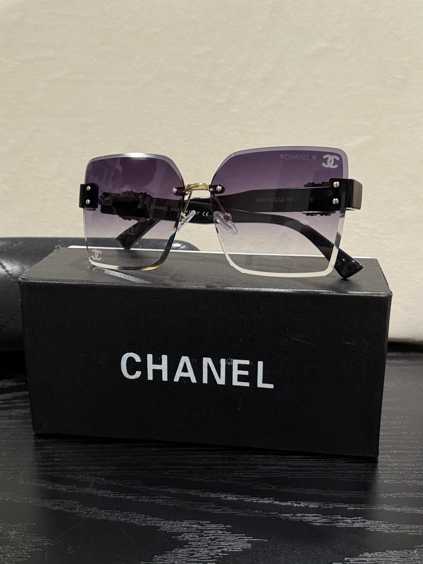 Luxury Rimless Gradient Lens Sunglasses with Embellished Temple Detail