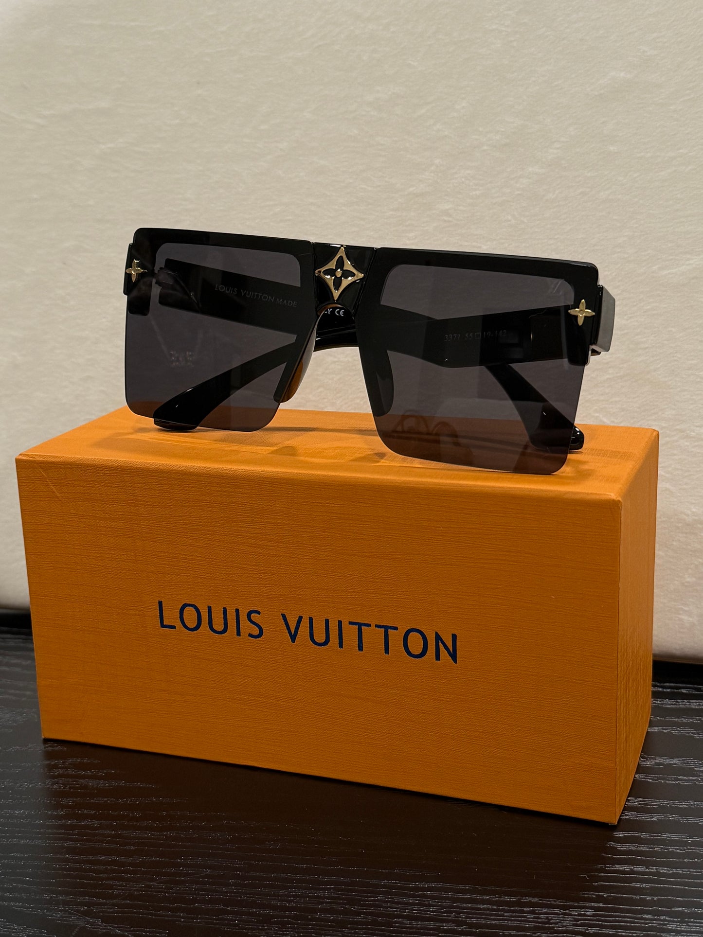 Sleek Modern Square Flat Top Sunglasses