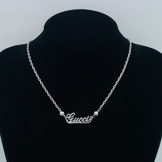 Elegant Script Nameplate Chain Necklace