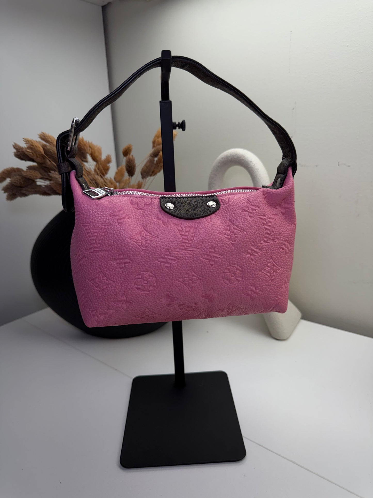 Chic Pochette Bag with Adjustable Strap