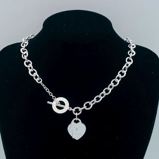Chic Silver Heart & Key Toggle Necklace